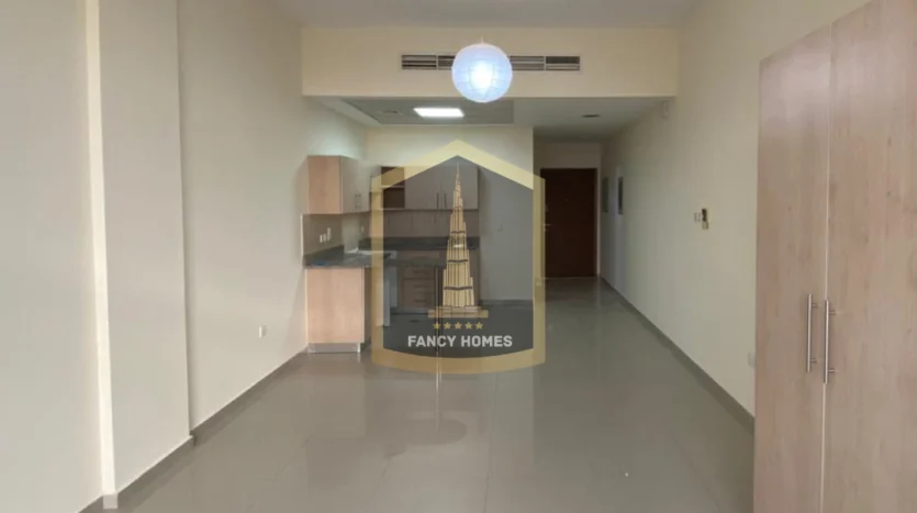 MADISON COLUMBUS, MAJAN Studio for rent