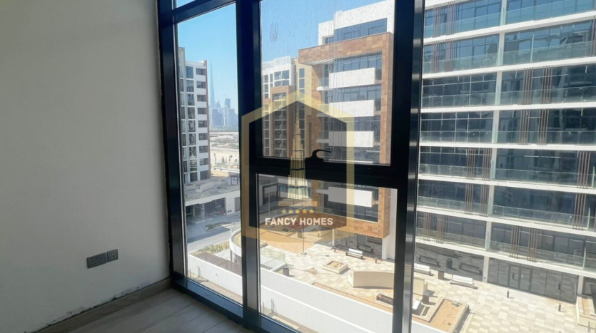 Distress Sale Azizi Riviera 27 Full burj khalifa View